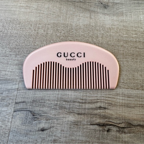 Gucci Beauty Comb with Pouch 🌸 Millennial Baby Pink Floral Authentic Spring GWP - Picture 6 of 10